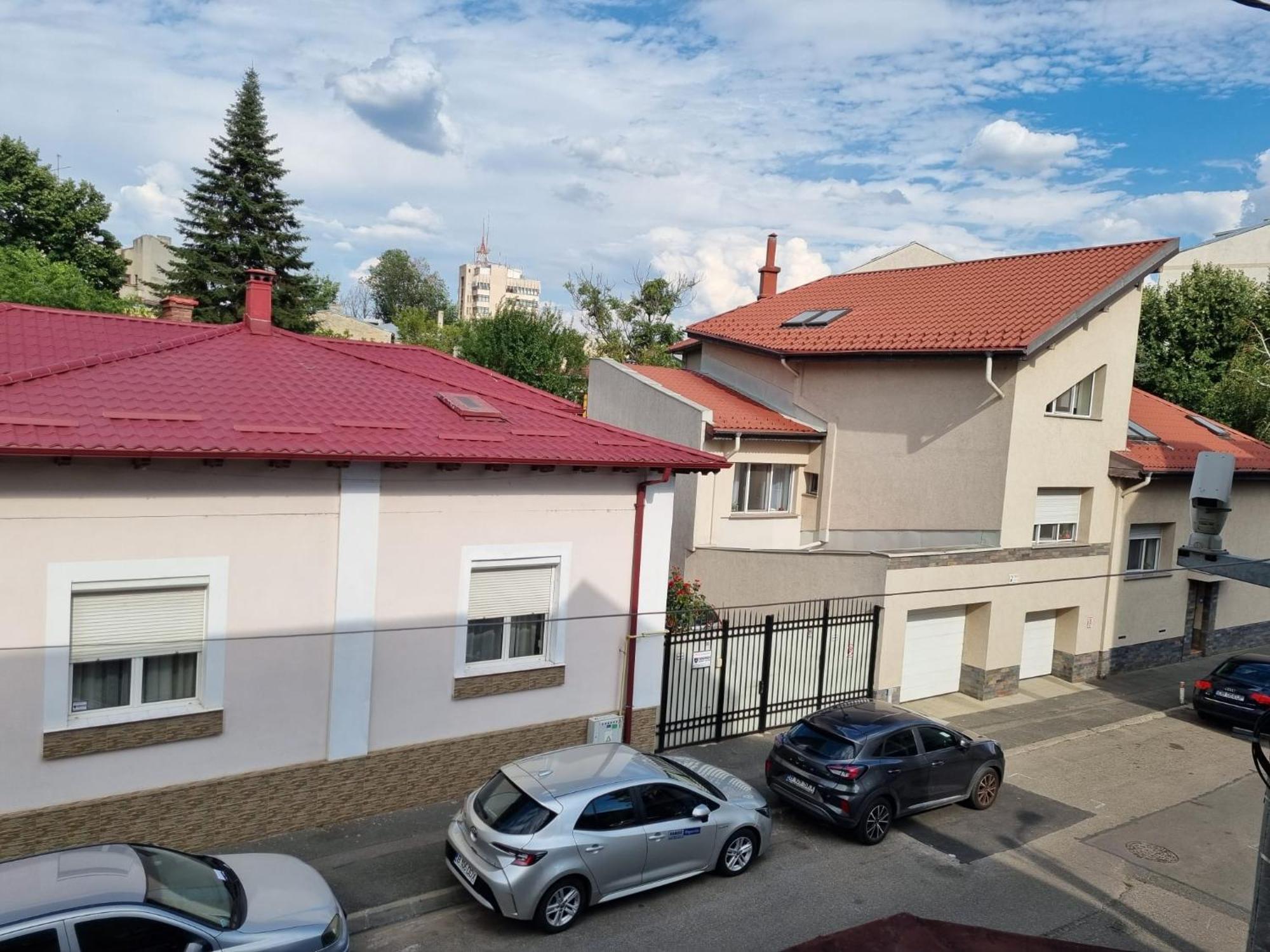 Cozy Apartment Near City Center Bucharest Exterior photo